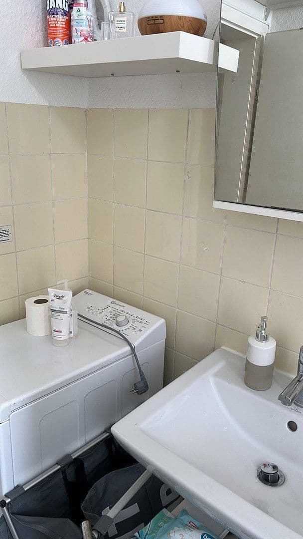 Prenájom bytu 1-izbový 26 m², Heidelberg, Bádensko-Wurttembersko Prenájom bytu 1-izbový 26 m², Heidelberg, Bádensko-Wurttembersko