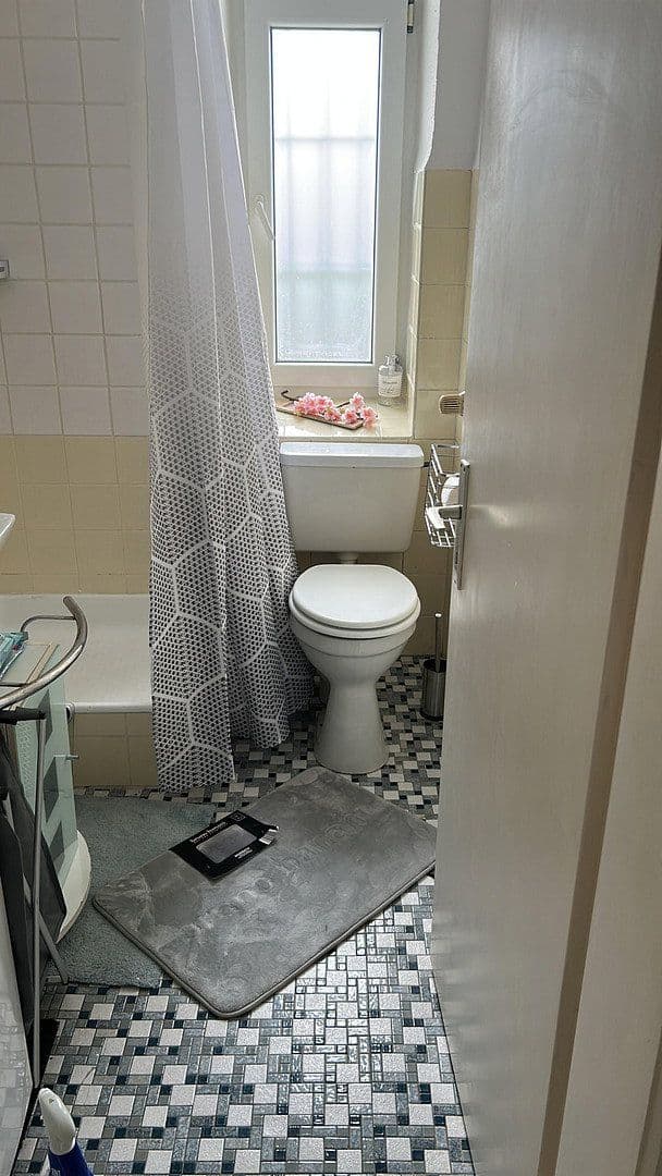 Prenájom bytu 1-izbový 26 m², Heidelberg, Bádensko-Wurttembersko Prenájom bytu 1-izbový 26 m², Heidelberg, Bádensko-Wurttembersko
