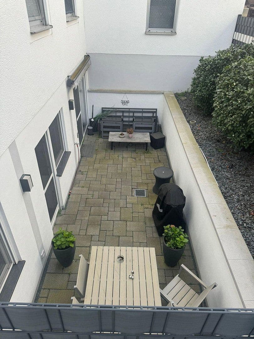 Prenájom bytu 3-izbový 105 m², Heddesheim, Bádensko-Wurttembersko Prenájom bytu 3-izbový 105 m², Heddesheim, Bádensko-Wurttembersko