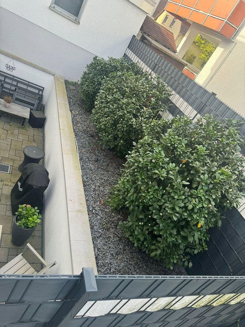 Prenájom bytu 3-izbový 105 m², Heddesheim, Bádensko-Wurttembersko Prenájom bytu 3-izbový 105 m², Heddesheim, Bádensko-Wurttembersko
