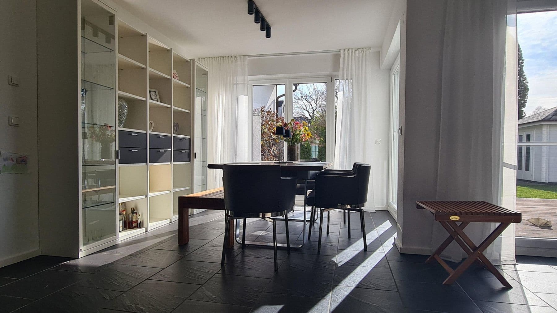Predaj domu 164 m², pozemok 359 m², München, Bavorsko Predaj domu 164 m², pozemok 359 m², München, Bavorsko