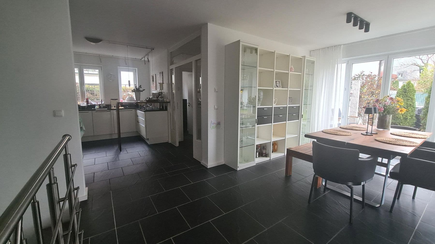 Predaj domu 164 m², pozemok 359 m², München, Bavorsko Predaj domu 164 m², pozemok 359 m², München, Bavorsko