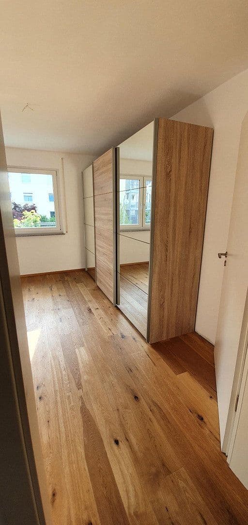 Prenájom bytu 3-izbový 88 m², Remseck am Neckar, Bádensko-Wurttembersko Prenájom bytu 3-izbový 88 m², Remseck am Neckar, Bádensko-Wurttembersko