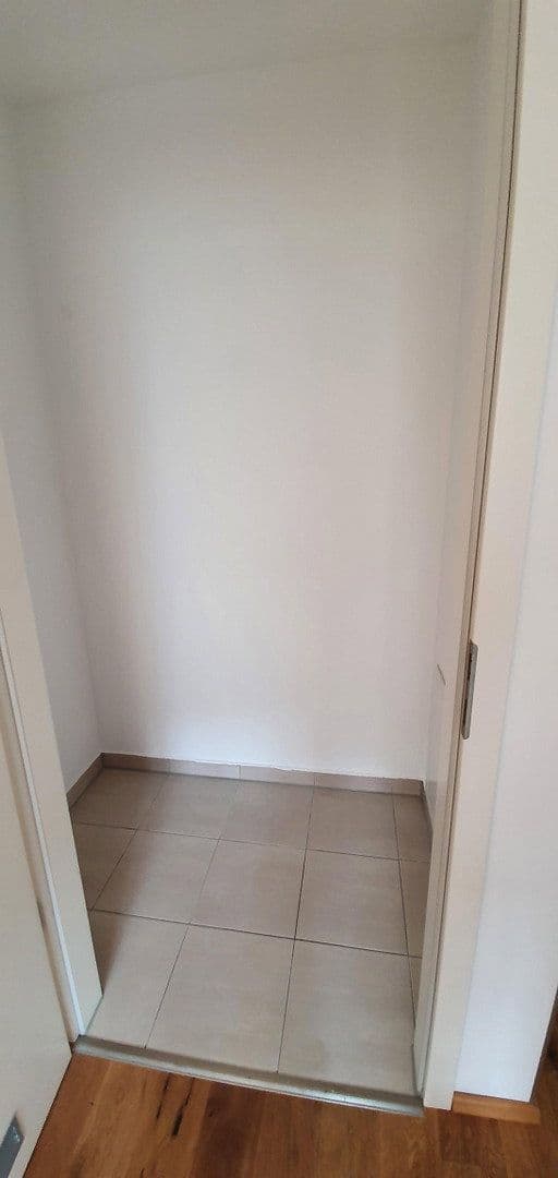 Prenájom bytu 3-izbový 88 m², Remseck am Neckar, Bádensko-Wurttembersko Prenájom bytu 3-izbový 88 m², Remseck am Neckar, Bádensko-Wurttembersko