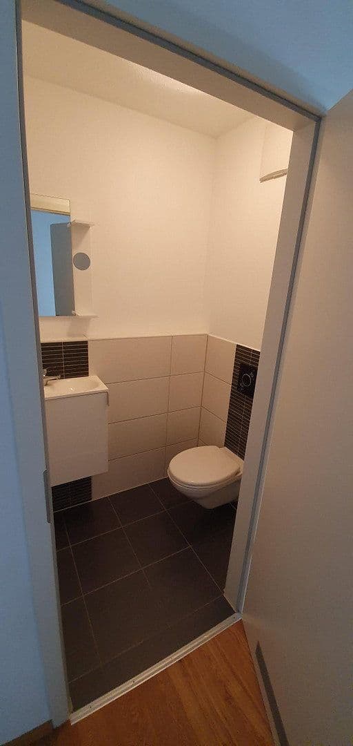 Prenájom bytu 3-izbový 88 m², Remseck am Neckar, Bádensko-Wurttembersko Prenájom bytu 3-izbový 88 m², Remseck am Neckar, Bádensko-Wurttembersko