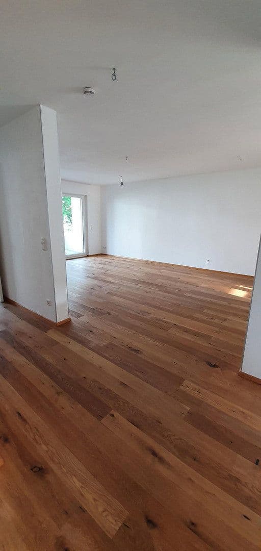 Prenájom bytu 3-izbový 88 m², Remseck am Neckar, Bádensko-Wurttembersko Prenájom bytu 3-izbový 88 m², Remseck am Neckar, Bádensko-Wurttembersko