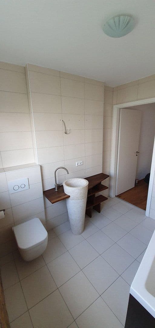 Prenájom bytu 3-izbový 88 m², Remseck am Neckar, Bádensko-Wurttembersko Prenájom bytu 3-izbový 88 m², Remseck am Neckar, Bádensko-Wurttembersko