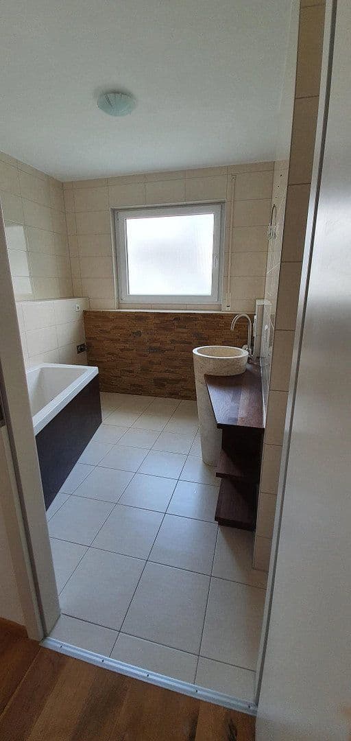 Prenájom bytu 3-izbový 88 m², Remseck am Neckar, Bádensko-Wurttembersko Prenájom bytu 3-izbový 88 m², Remseck am Neckar, Bádensko-Wurttembersko