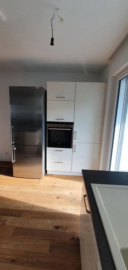 Prenájom bytu 3-izbový 88 m², Remseck am Neckar, Bádensko-Wurttembersko Prenájom bytu 3-izbový 88 m², Remseck am Neckar, Bádensko-Wurttembersko