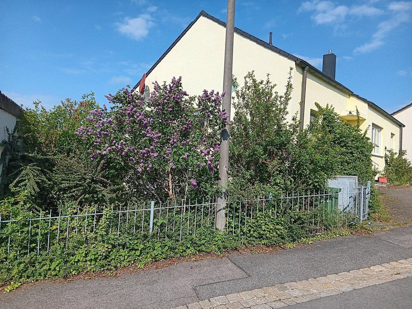 Predaj domu 181 m², pozemok 670 m², Ahornweg 5, Memmelsdorf, Bavorsko Predaj domu 181 m², pozemok 670 m², Ahornweg 5, Memmelsdorf, Bavorsko
