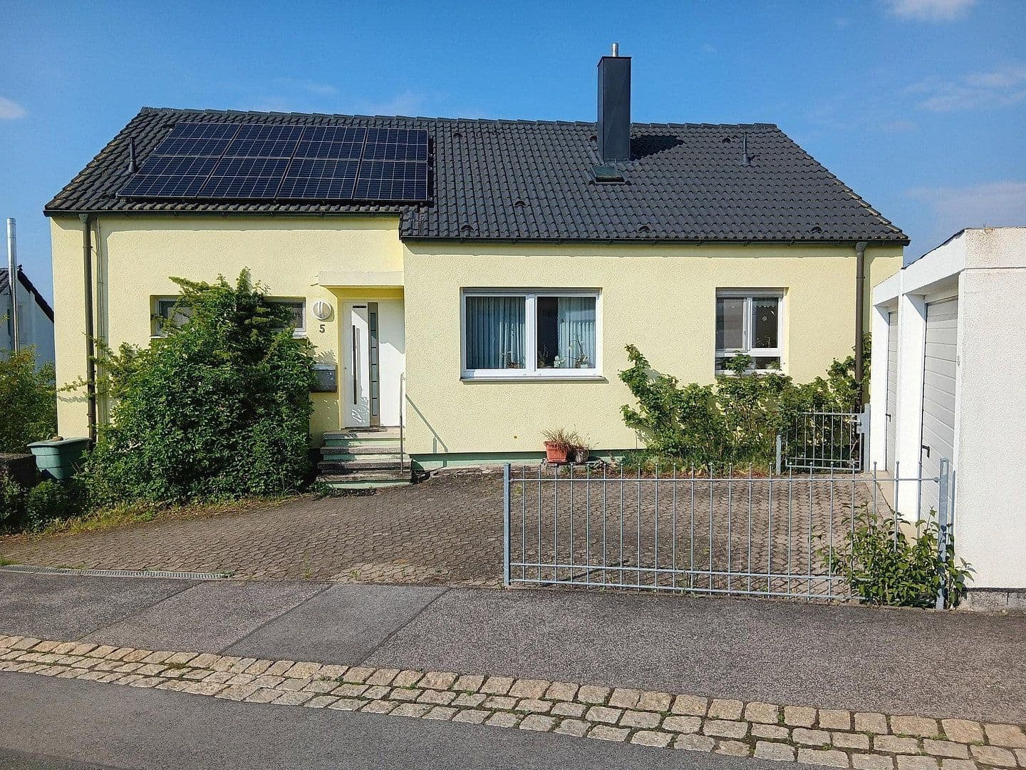 Predaj domu 181 m², pozemok 670 m², Ahornweg 5, Memmelsdorf, Bavorsko Predaj domu 181 m², pozemok 670 m², Ahornweg 5, Memmelsdorf, Bavorsko