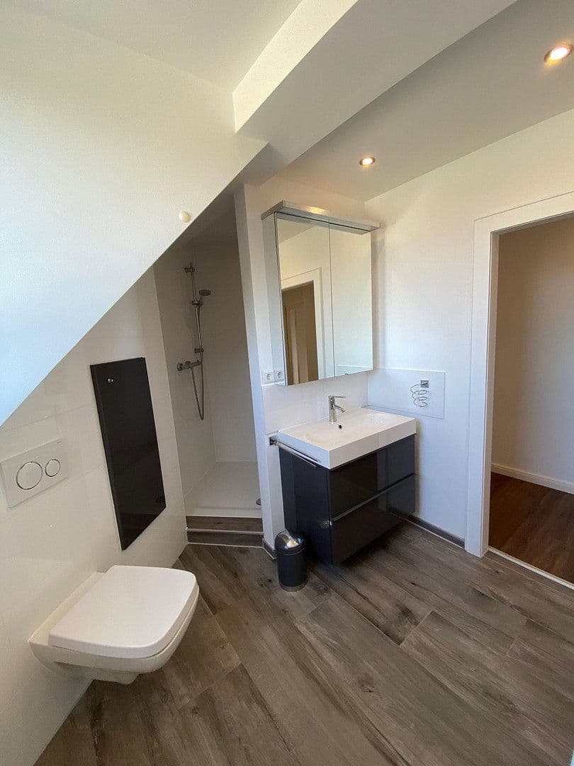 Prenájom bytu 4-izbový 85 m², Hedwigstraße 7, Braunschweig, Dolné Sasko Prenájom bytu 4-izbový 85 m², Hedwigstraße 7, Braunschweig, Dolné Sasko