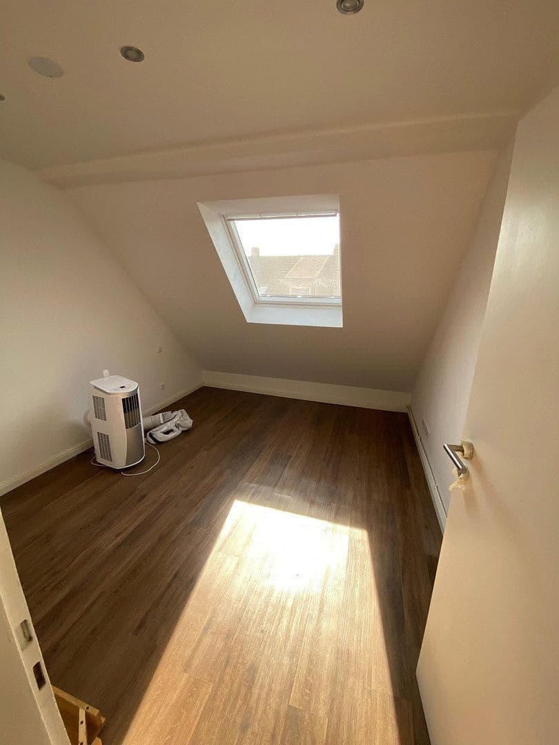 Prenájom bytu 4-izbový 85 m², Hedwigstraße 7, Braunschweig, Dolné Sasko Prenájom bytu 4-izbový 85 m², Hedwigstraße 7, Braunschweig, Dolné Sasko