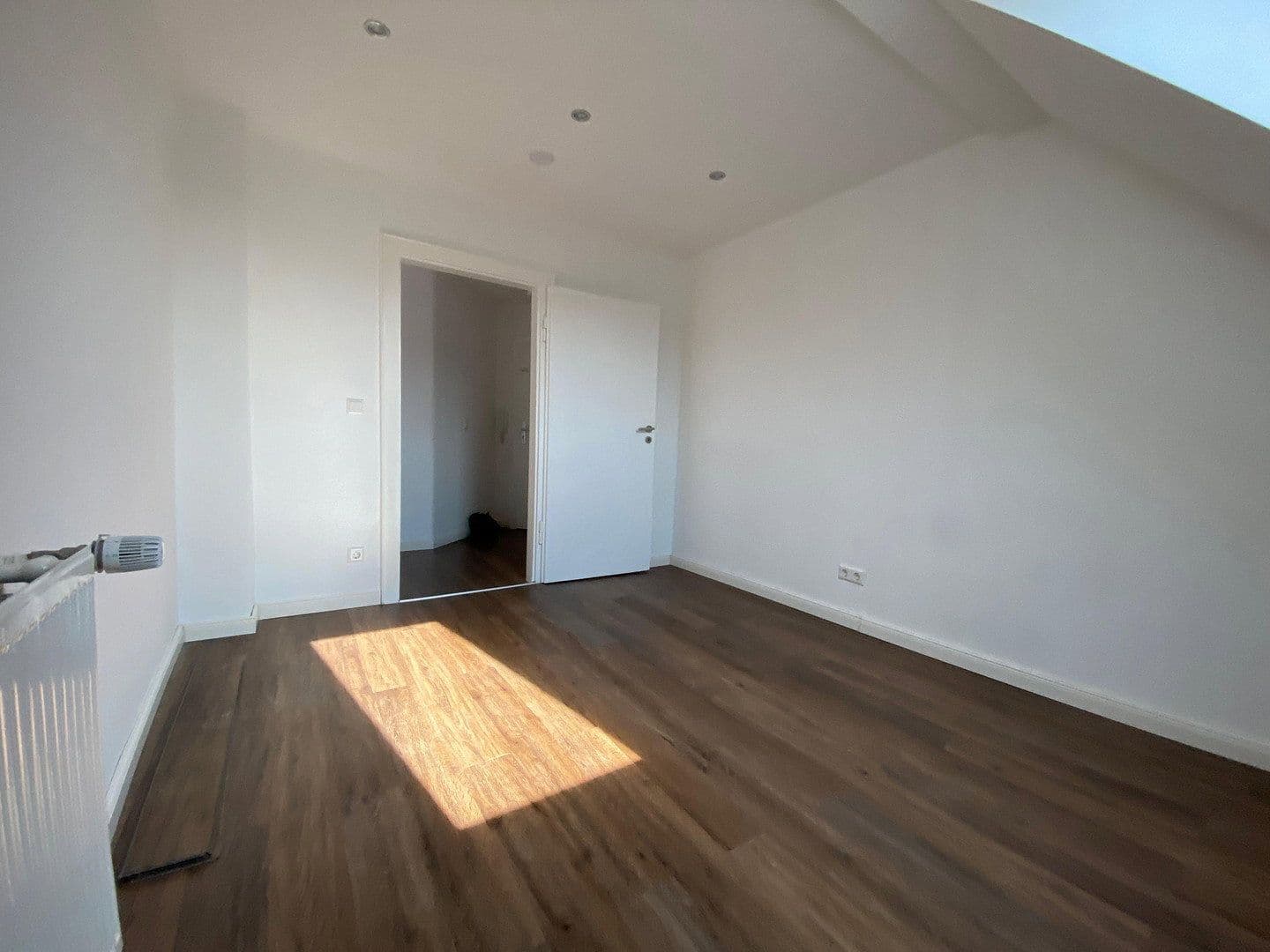 Prenájom bytu 4-izbový 85 m², Hedwigstraße 7, Braunschweig, Dolné Sasko Prenájom bytu 4-izbový 85 m², Hedwigstraße 7, Braunschweig, Dolné Sasko