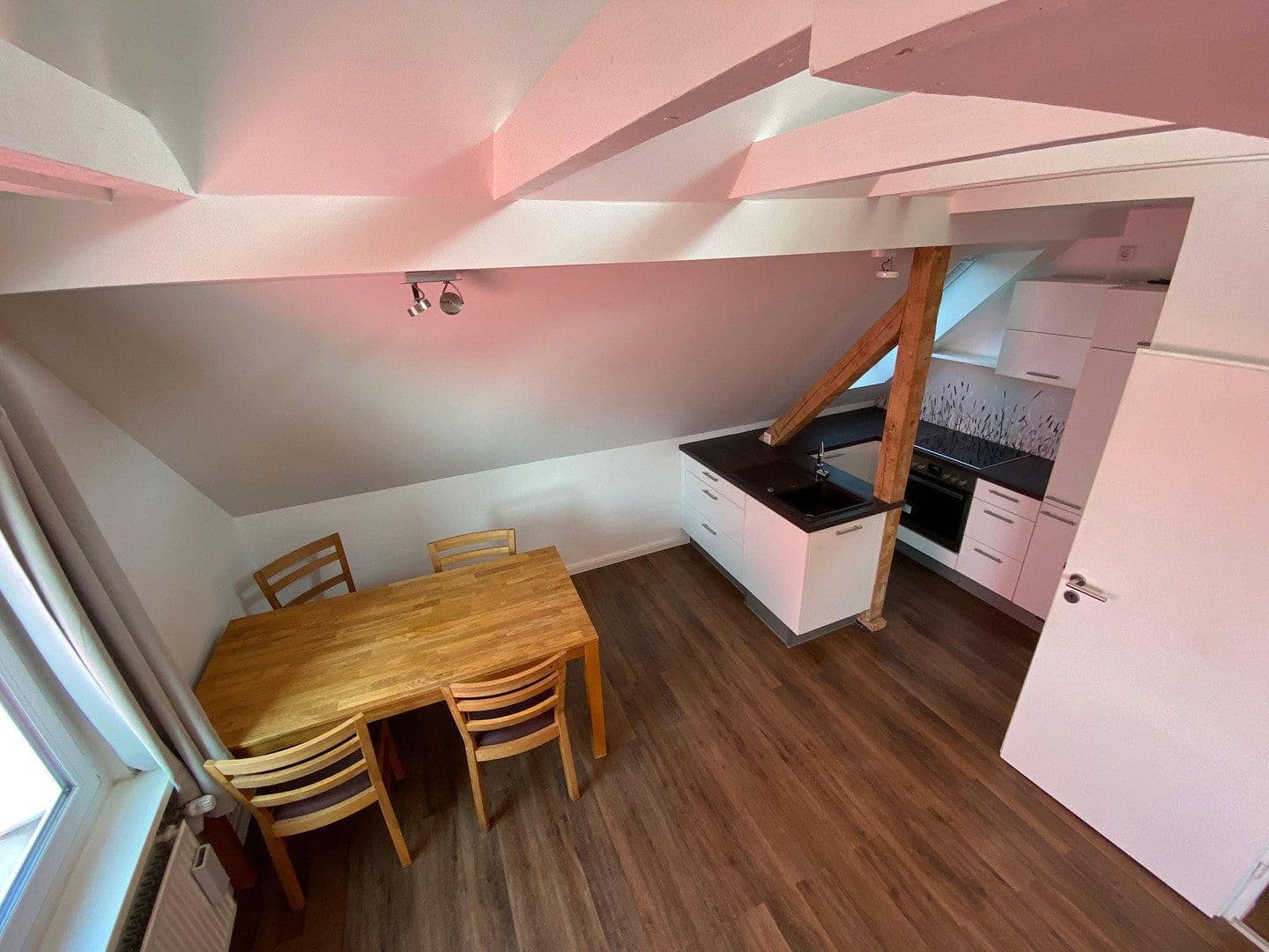 Prenájom bytu 4-izbový 85 m², Hedwigstraße 7, Braunschweig, Dolné Sasko Prenájom bytu 4-izbový 85 m², Hedwigstraße 7, Braunschweig, Dolné Sasko