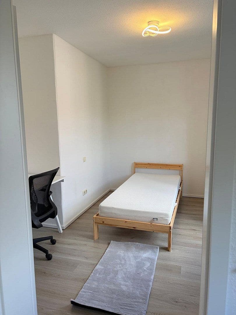 Prenájom bytu 52 m², Schweinauer Hauptstraße 39b, Nürnberg, Bavorsko Prenájom bytu 52 m², Schweinauer Hauptstraße 39b, Nürnberg, Bavorsko