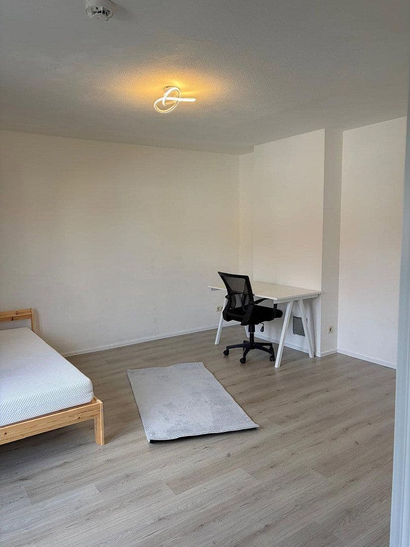 Prenájom bytu 52 m², Schweinauer Hauptstraße 39b, Nürnberg, Bavorsko Prenájom bytu 52 m², Schweinauer Hauptstraße 39b, Nürnberg, Bavorsko