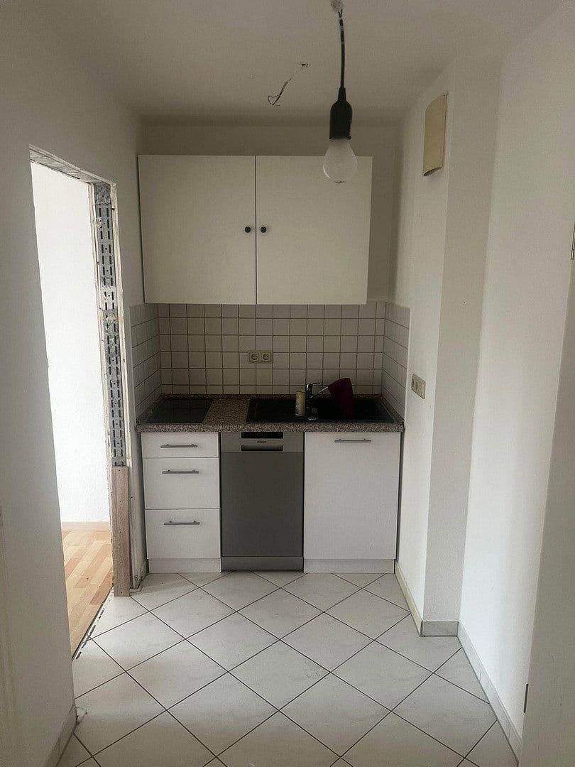 Prenájom bytu 2-izbový 35 m², Crimmitschauerstr. 17, Zwickau, Sasko Prenájom bytu 2-izbový 35 m², Crimmitschauerstr. 17, Zwickau, Sasko