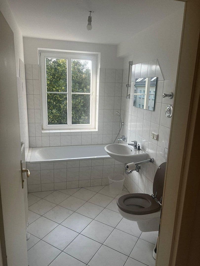 Prenájom bytu 2-izbový 35 m², Crimmitschauerstr. 17, Zwickau, Sasko Prenájom bytu 2-izbový 35 m², Crimmitschauerstr. 17, Zwickau, Sasko