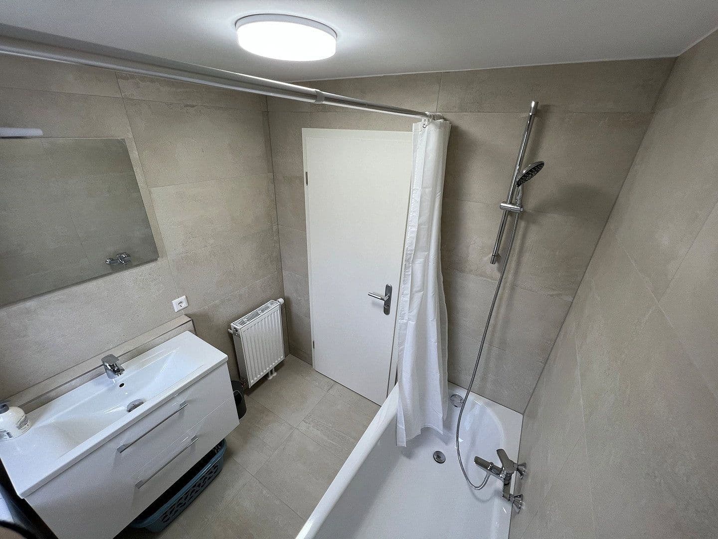Prenájom bytu 3-izbový 79 m², Zeppelinstr. 8, Uhingen, Bádensko-Wurttembersko Prenájom bytu 3-izbový 79 m², Zeppelinstr. 8, Uhingen, Bádensko-Wurttembersko