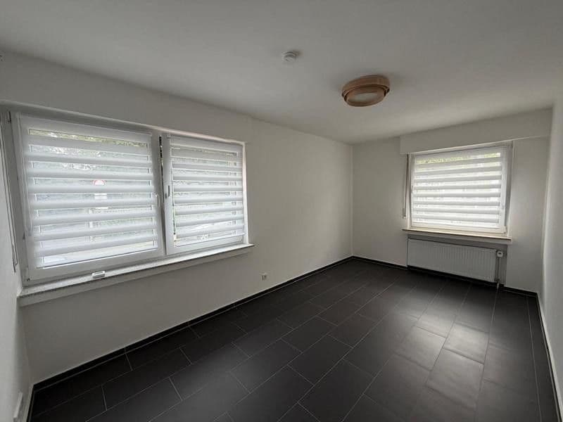Prenájom bytu 5-izbový 110 m², Pfeilstraße 33, Mönchengladbach, Severné Porýnie - Westfálsko Prenájom bytu 5-izbový 110 m², Pfeilstraße 33, Mönchengladbach, Severné Porýnie - Westfálsko