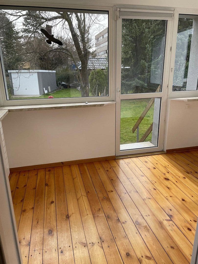 Prenájom bytu 4-izbový 111 m², Rudower Str. 178A, Berlin, Berlín Prenájom bytu 4-izbový 111 m², Rudower Str. 178A, Berlin, Berlín