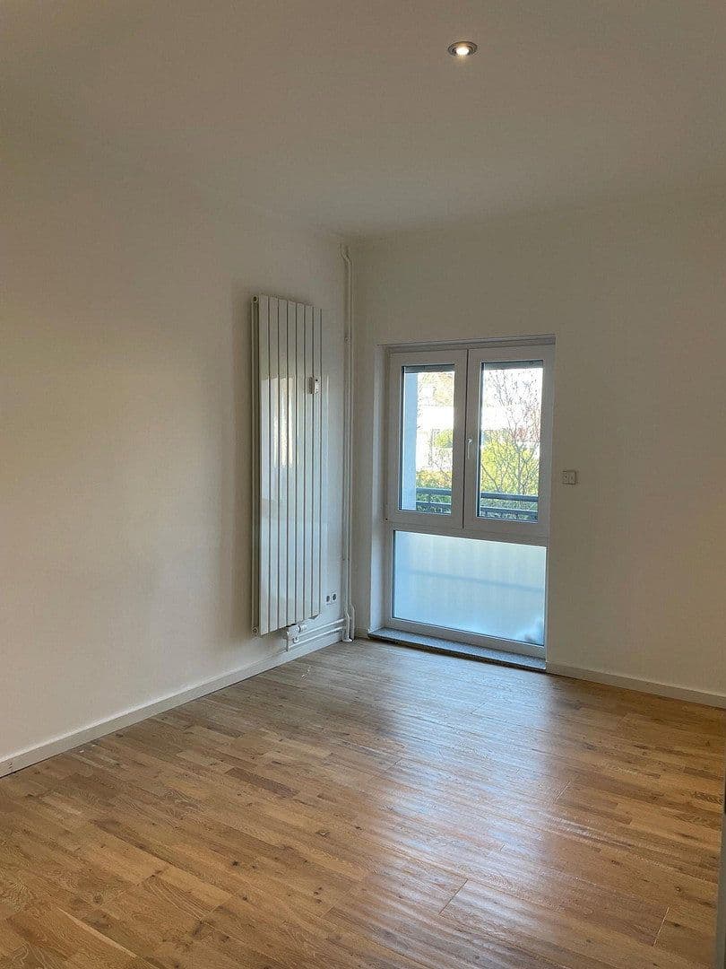 Prenájom bytu 4-izbový 111 m², Rudower Str. 178A, Berlin, Berlín Prenájom bytu 4-izbový 111 m², Rudower Str. 178A, Berlin, Berlín