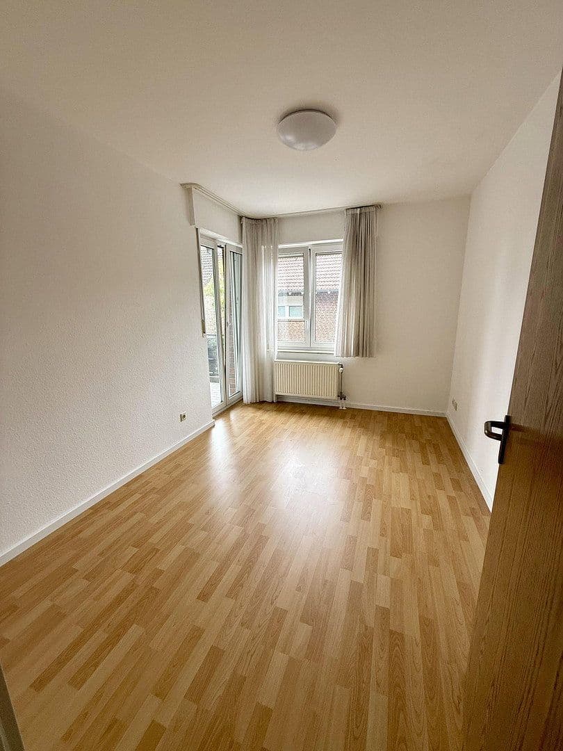 Prenájom bytu 3-izbový 81 m², Am Jröne Meerke 28, Neuss, Severné Porýnie - Westfálsko Prenájom bytu 3-izbový 81 m², Am Jröne Meerke 28, Neuss, Severné Porýnie - Westfálsko