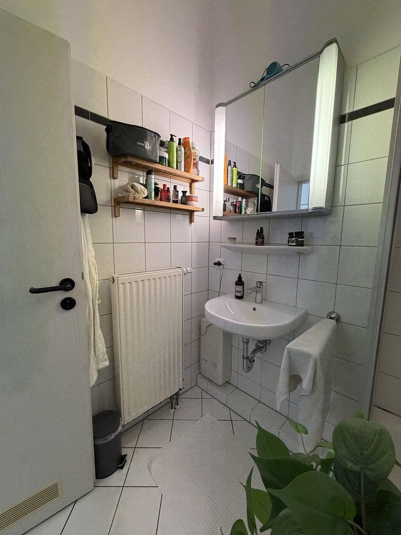 Prenájom bytu 1-izbový 35 m², Hürth, Severné Porýnie - Westfálsko Prenájom bytu 1-izbový 35 m², Hürth, Severné Porýnie - Westfálsko