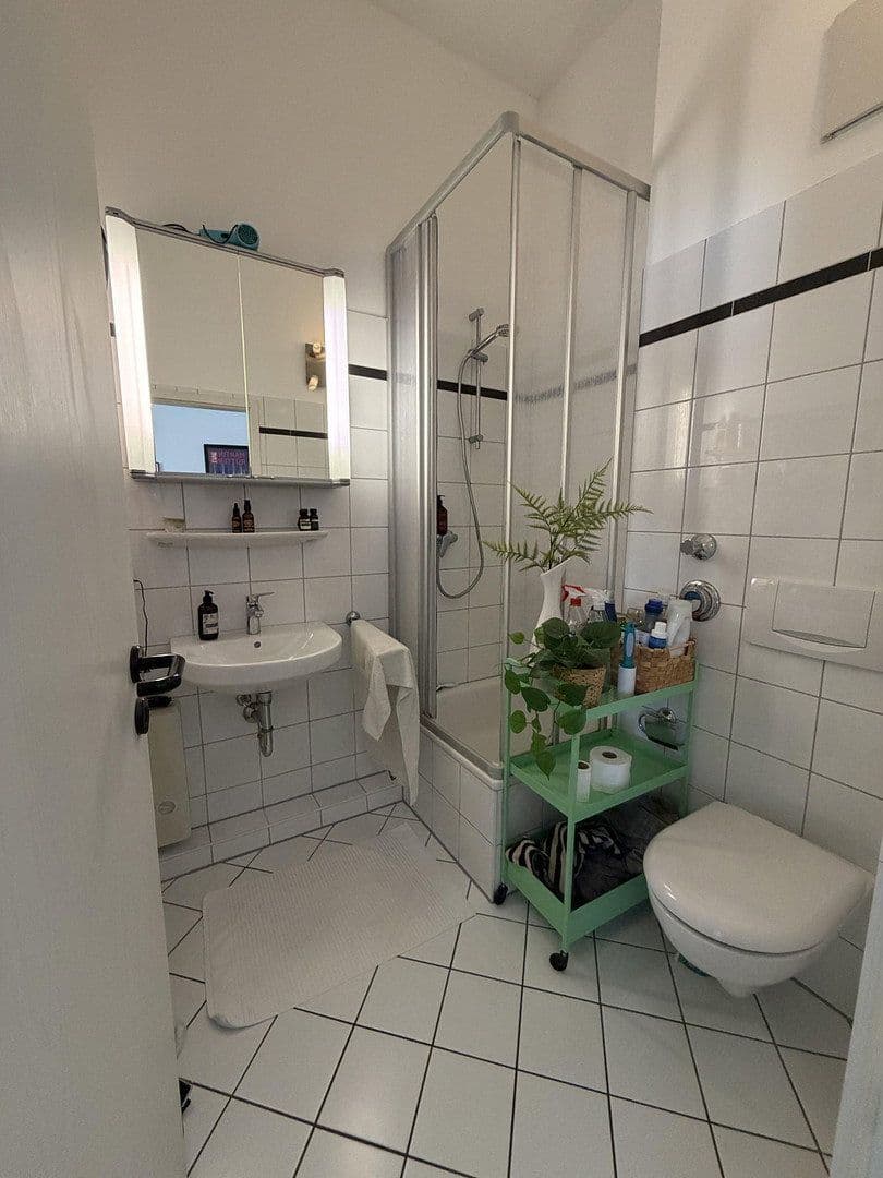 Prenájom bytu 1-izbový 35 m², Hürth, Severné Porýnie - Westfálsko Prenájom bytu 1-izbový 35 m², Hürth, Severné Porýnie - Westfálsko