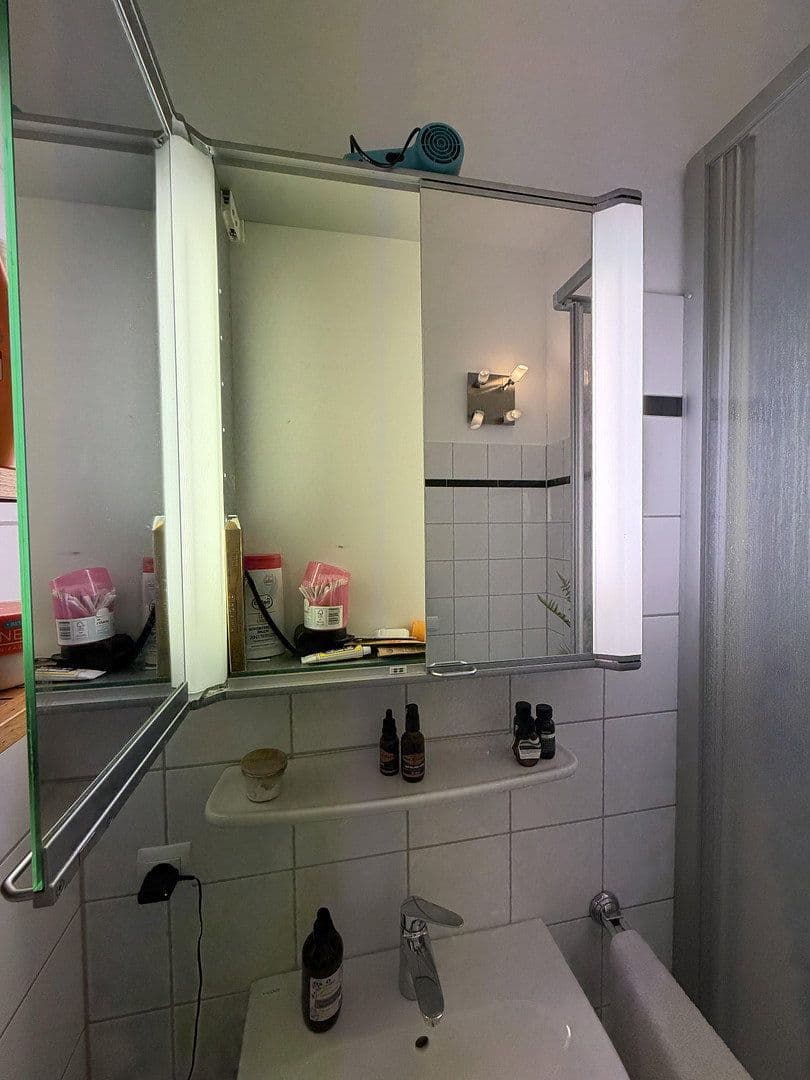 Prenájom bytu 1-izbový 35 m², Hürth, Severné Porýnie - Westfálsko Prenájom bytu 1-izbový 35 m², Hürth, Severné Porýnie - Westfálsko