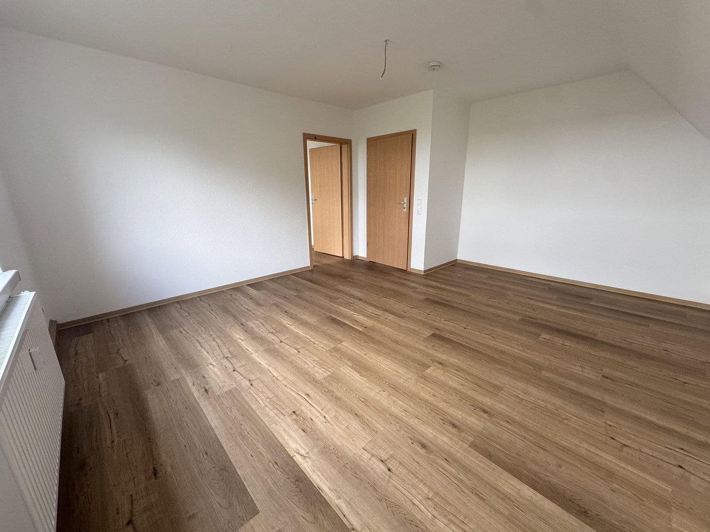 Prenájom bytu 3-izbový 64 m², Langenbernsdorf, Sasko Prenájom bytu 3-izbový 64 m², Langenbernsdorf, Sasko