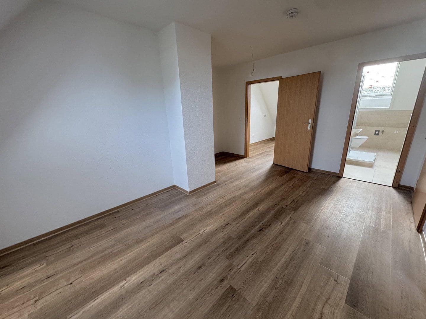 Prenájom bytu 3-izbový 64 m², Langenbernsdorf, Sasko Prenájom bytu 3-izbový 64 m², Langenbernsdorf, Sasko