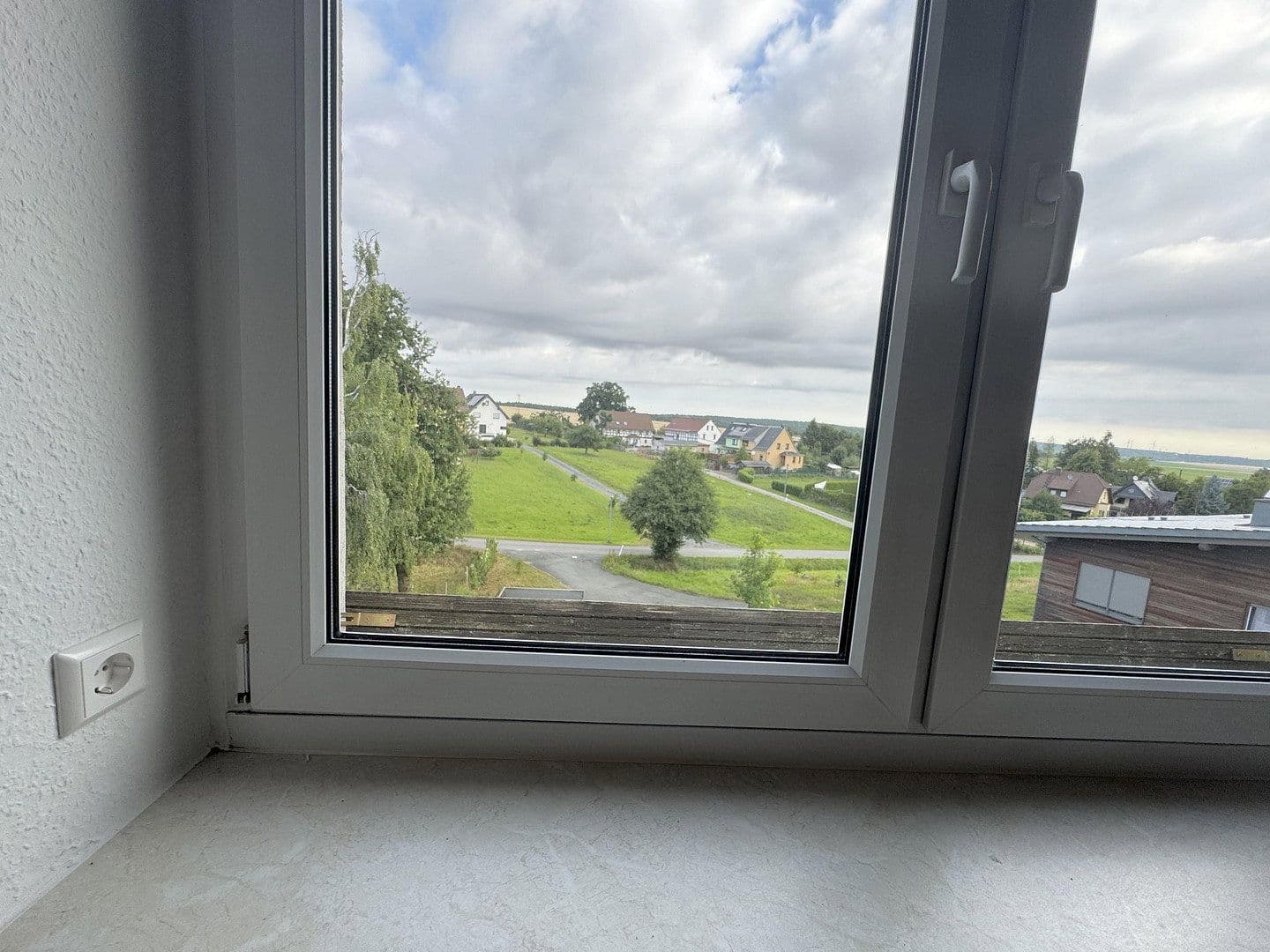 Prenájom bytu 3-izbový 64 m², Langenbernsdorf, Sasko Prenájom bytu 3-izbový 64 m², Langenbernsdorf, Sasko