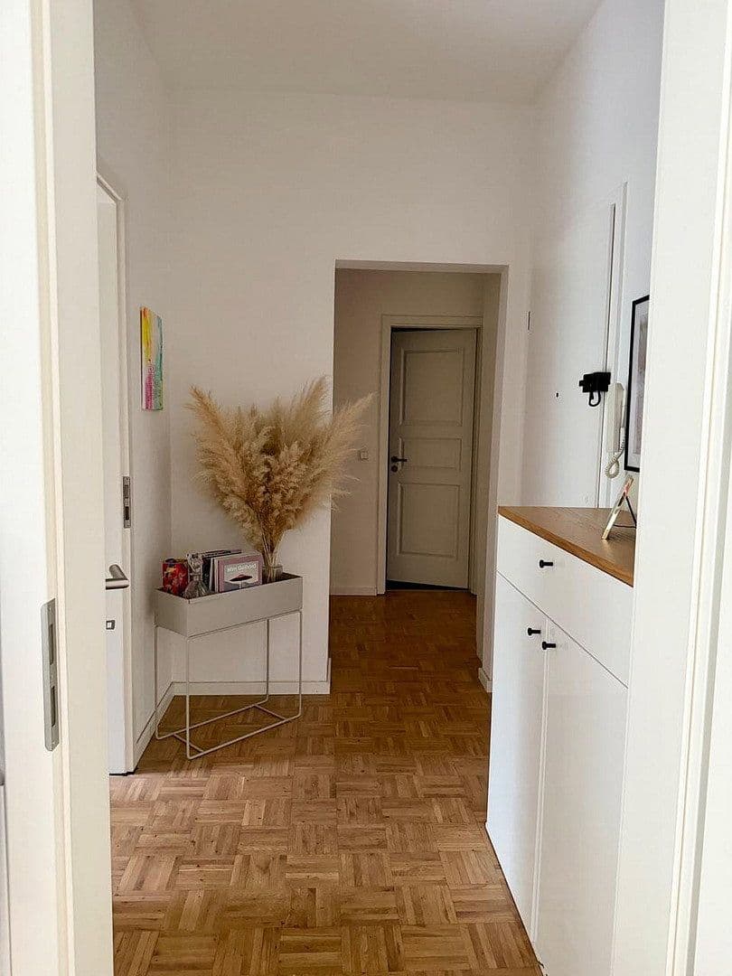 Prenájom bytu 4-izbový 105 m², Dortmund, Severné Porýnie - Westfálsko Prenájom bytu 4-izbový 105 m², Dortmund, Severné Porýnie - Westfálsko