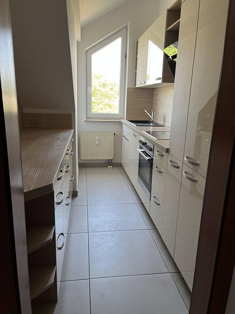 Prenájom bytu 2-izbový 61 m², Kraichtal, Bádensko-Wurttembersko Prenájom bytu 2-izbový 61 m², Kraichtal, Bádensko-Wurttembersko