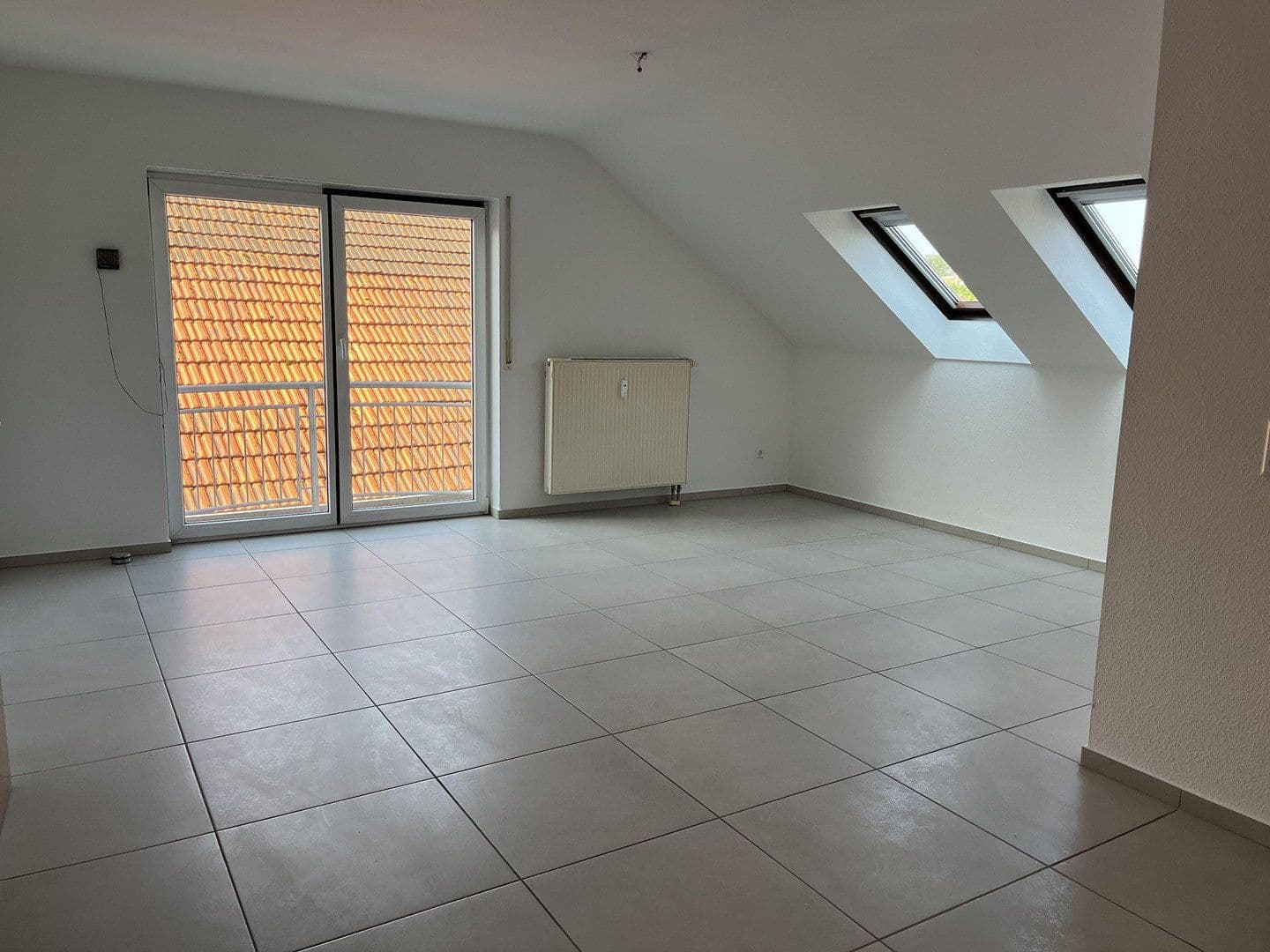 Prenájom bytu 2-izbový 61 m², Kraichtal, Bádensko-Wurttembersko Prenájom bytu 2-izbový 61 m², Kraichtal, Bádensko-Wurttembersko