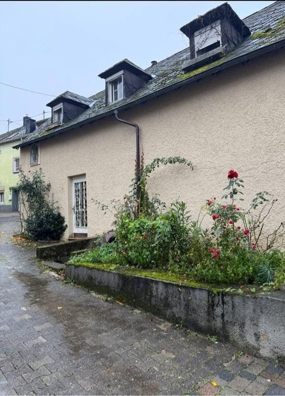 Predaj domu 150 m², pozemok 443 m², Neumagen-Dhron, Porýnie-Falcko Predaj domu 150 m², pozemok 443 m², Neumagen-Dhron, Porýnie-Falcko