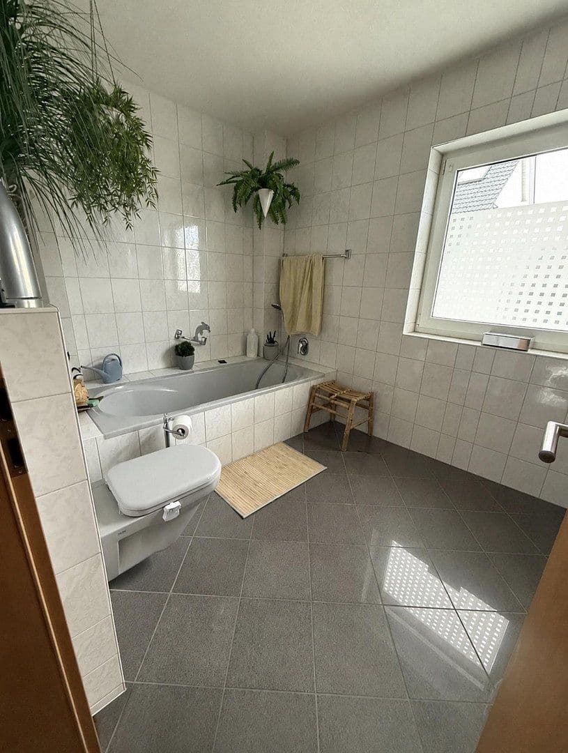 Predaj domu 210 m², pozemok 400 m², Kelkheim (Taunus), Hesensko Predaj domu 210 m², pozemok 400 m², Kelkheim (Taunus), Hesensko
