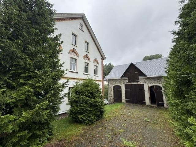 Predaj domu 357 m², pozemok 1.824 m², Hauptstraße 25, Breitenbrunn/Erzgebirge, Sasko Predaj domu 357 m², pozemok 1.824 m², Hauptstraße 25, Breitenbrunn/Erzgebirge, Sasko