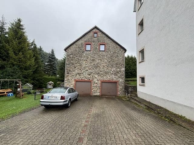 Predaj domu 357 m², pozemok 1.824 m², Hauptstraße 25, Breitenbrunn/Erzgebirge, Sasko Predaj domu 357 m², pozemok 1.824 m², Hauptstraße 25, Breitenbrunn/Erzgebirge, Sasko