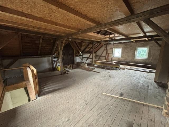 Predaj domu 357 m², pozemok 1.824 m², Hauptstraße 25, Breitenbrunn/Erzgebirge, Sasko Predaj domu 357 m², pozemok 1.824 m², Hauptstraße 25, Breitenbrunn/Erzgebirge, Sasko
