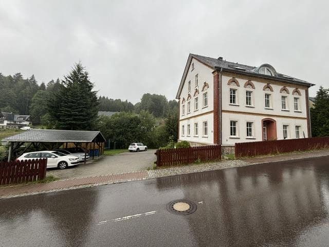 Predaj domu 357 m², pozemok 1.824 m², Hauptstraße 25, Breitenbrunn/Erzgebirge, Sasko Predaj domu 357 m², pozemok 1.824 m², Hauptstraße 25, Breitenbrunn/Erzgebirge, Sasko