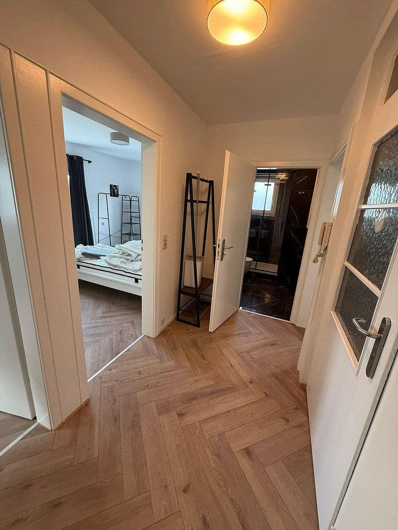 Predaj domu 178 m², pozemok 390 m², Tulpenstraße 13, Eggenstein-Leopoldshafen, Bádensko-Wurttembersko Predaj domu 178 m², pozemok 390 m², Tulpenstraße 13, Eggenstein-Leopoldshafen, Bádensko-Wurttembersko