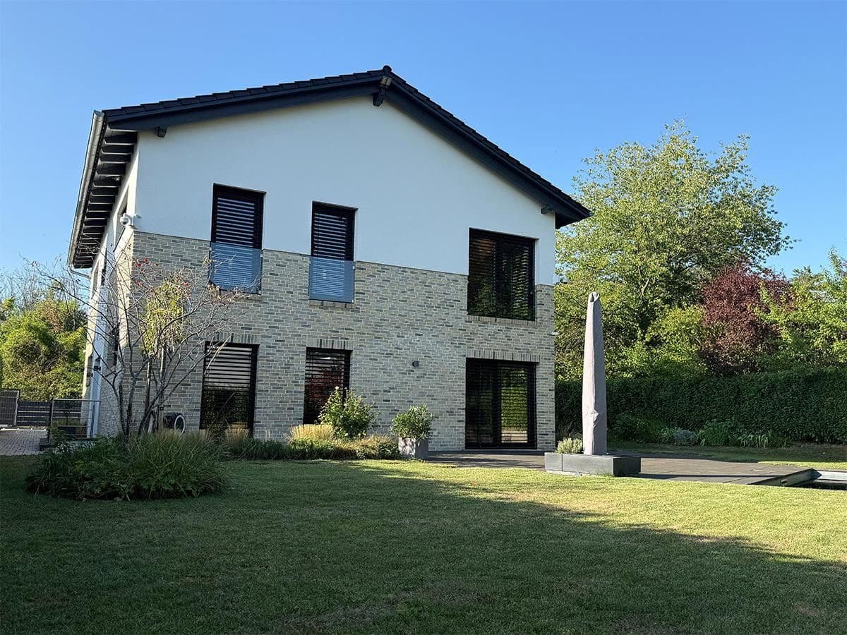 Predaj domu 191 m², pozemok 808 m², Bad Krozingen, Bádensko-Wurttembersko Predaj domu 191 m², pozemok 808 m², Bad Krozingen, Bádensko-Wurttembersko