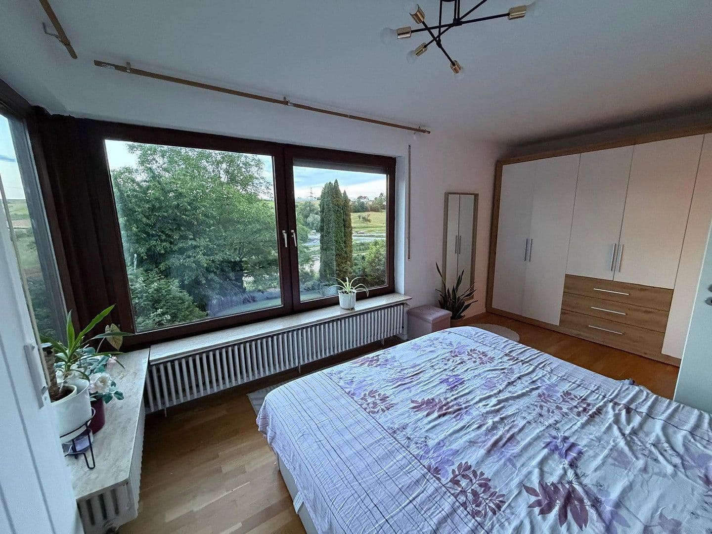 Prenájom bytu 5-izbový 134 m², Backnang, Bádensko-Wurttembersko Prenájom bytu 5-izbový 134 m², Backnang, Bádensko-Wurttembersko