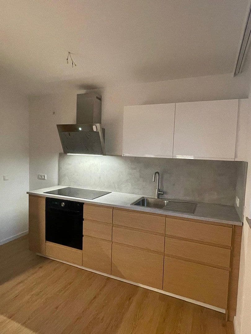 Prenájom bytu 4-izbový 112 m², Gerbrunn, Bavorsko Prenájom bytu 4-izbový 112 m², Gerbrunn, Bavorsko