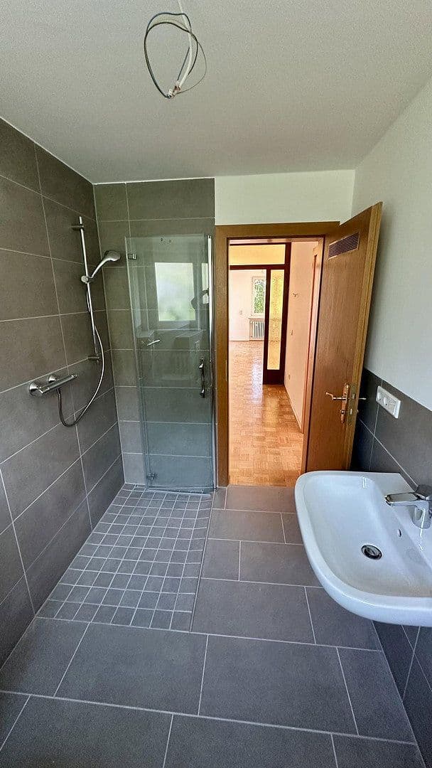 Prenájom bytu 4-izbový 112 m², Gerbrunn, Bavorsko Prenájom bytu 4-izbový 112 m², Gerbrunn, Bavorsko