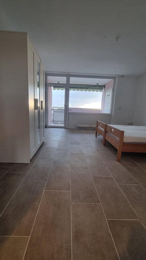 Prenájom bytu 3-izbový 70 m², Rüsselsheim am Main, Hesensko Prenájom bytu 3-izbový 70 m², Rüsselsheim am Main, Hesensko