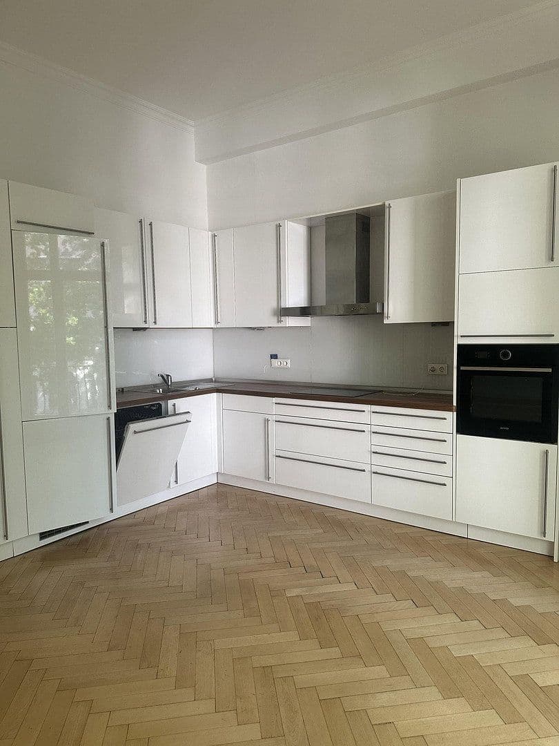Prenájom bytu 3-izbový 120 m², Herbert-Weichmann-Str. 72, Hamburg, Hamburg Prenájom bytu 3-izbový 120 m², Herbert-Weichmann-Str. 72, Hamburg, Hamburg